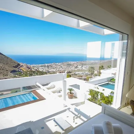 Gs Luxury Navarra Sunset, Luxury With Pool And Sea Views Villa